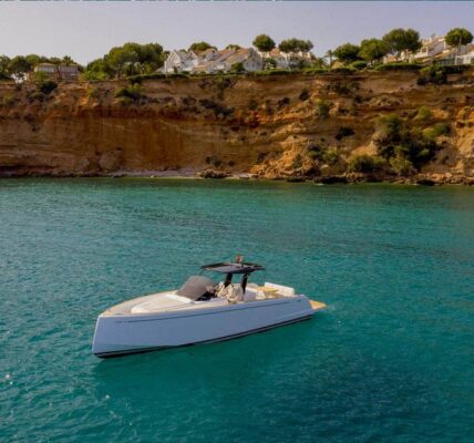 Luxury Boats for rent